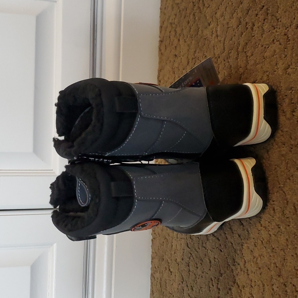 Girls Boys Totes Diamond Insulated Snow Winter Boots Size 1 2 4 NWT - Picture 4 of 5